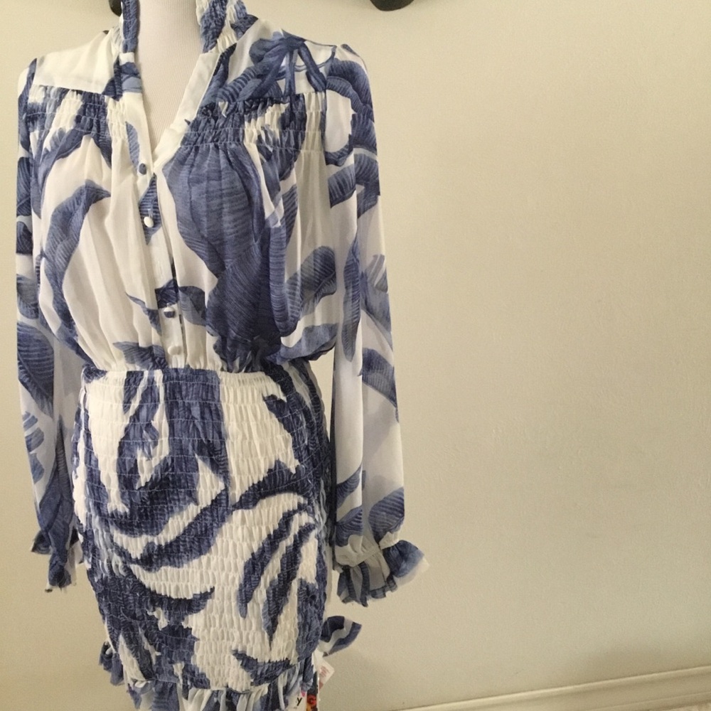 HP- LUXXEL BLUE&WHITE PRINT DRESS/LINED SHEER FULL SLEEVES/RUCHED BOTTOM/SZ S - Picture 7 of 11